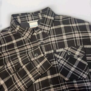 Columbia Flare Gun Flannel Mens Shirt Active Fit Sz Med Black/Grey Buffalo Plaid